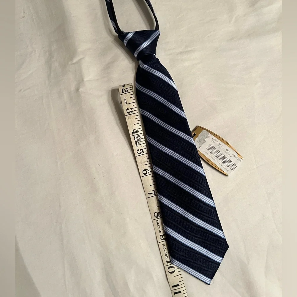 Boys adjustable tie
